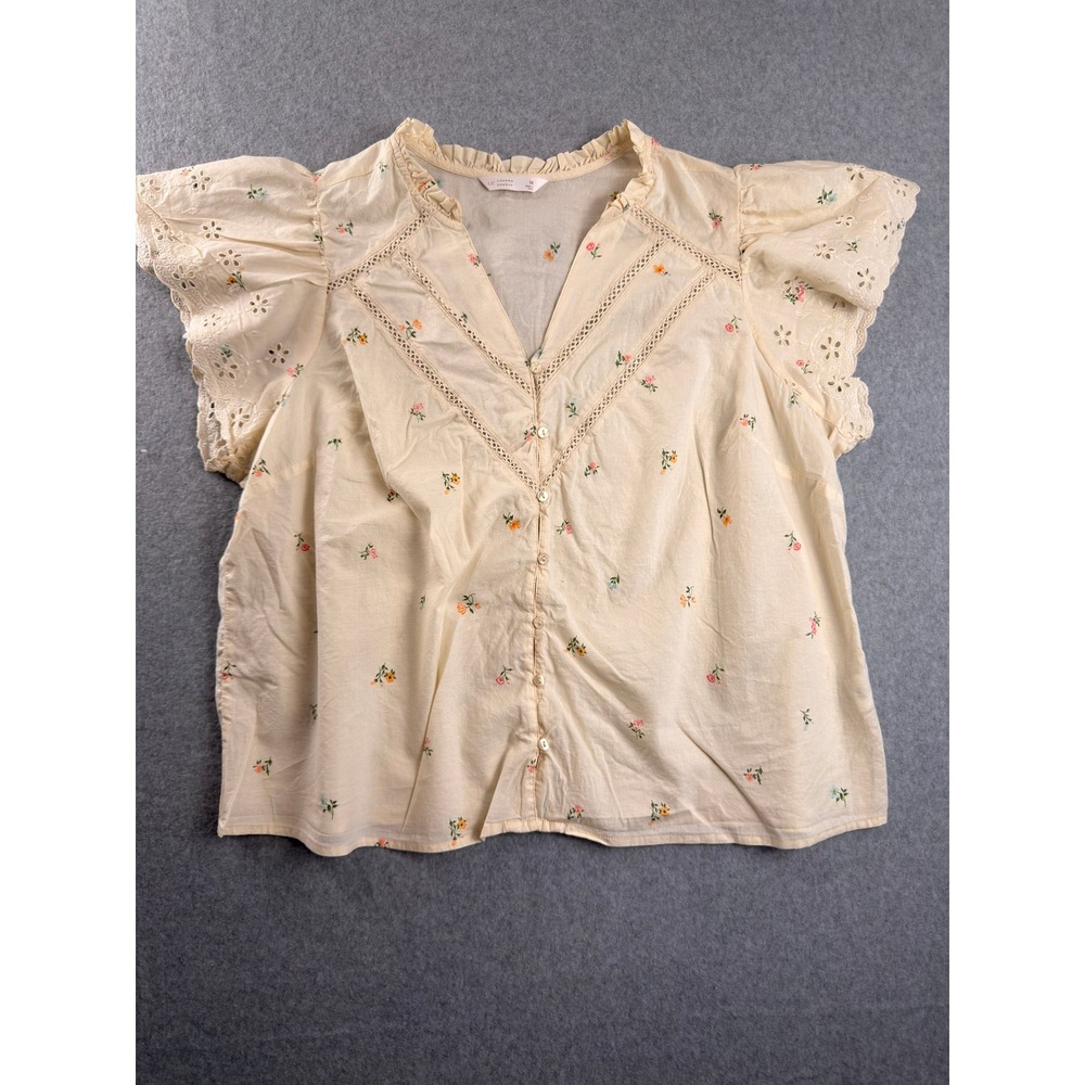 Cottagecore Boho Women 1X Cream Floral Eyelet Flutter Sleeve Lace Trim Blouse